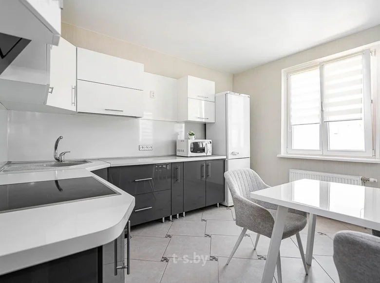 Wohnung 2 zimmer 61 m² Minsk, Belarus