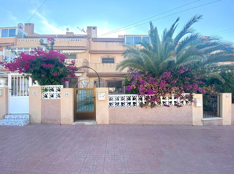 3 bedroom townthouse 95 m² Torrevieja, Spain