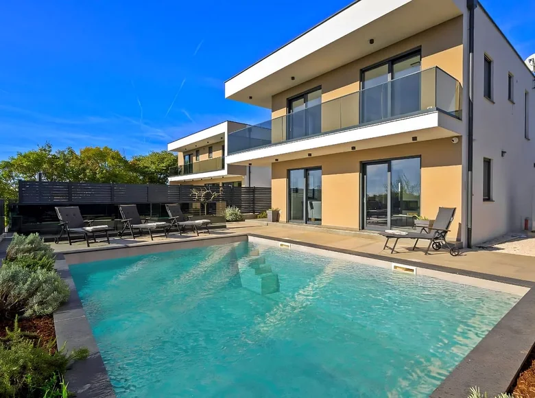 4 bedroom Villa 200 m² Grad Pula, Croatia