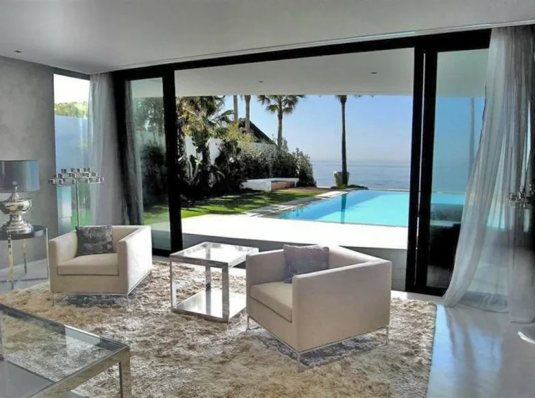 Haus 7 Zimmer 1 580 m² Marbella, Spanien