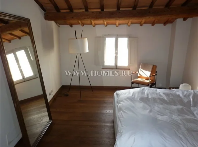 Haus 3 Schlafzimmer 220 m² Metropolitan City of Florence, Italien