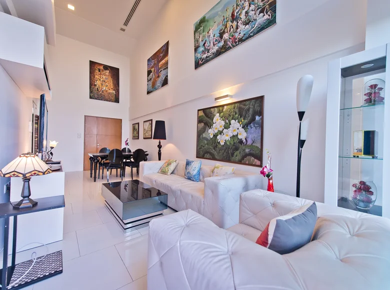 2 bedroom condo 92 m² Pattaya, Thailand