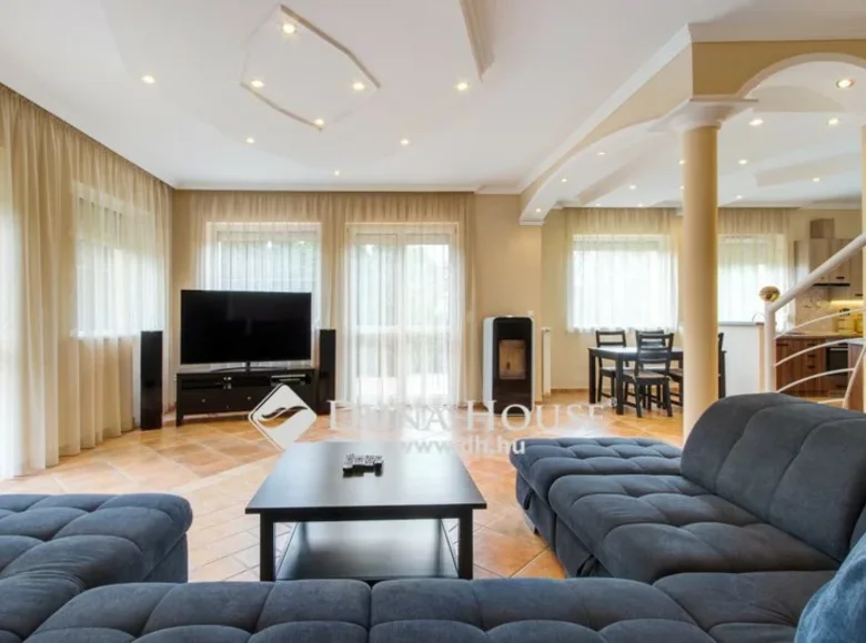 House 160 m² Budapest, Hungary