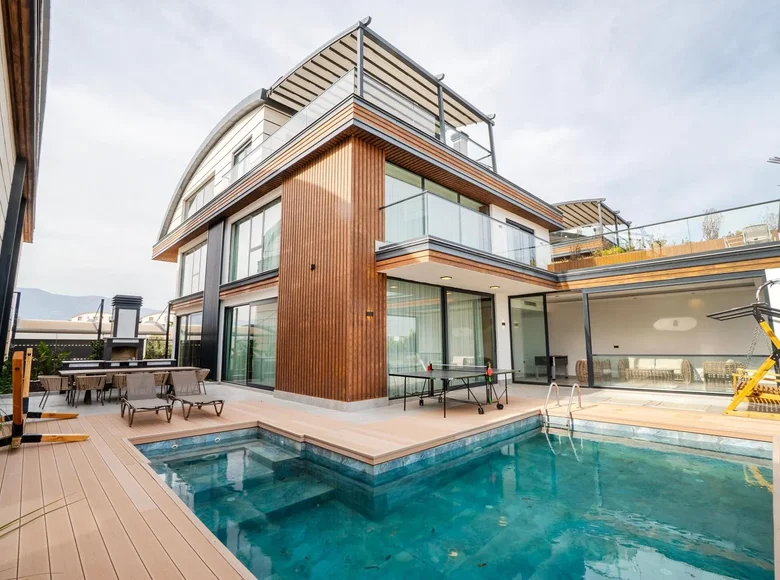 Villa 6 habitaciones 600 m² Muratpasa, Turquía