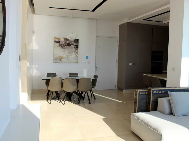 Mieszkanie 3 pokoi 150 m² Limassol, Cyprus