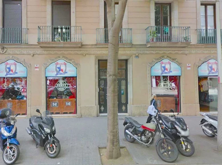 Commercial property 380 m² in Barcelona, Spain