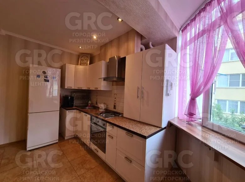 2 room apartment 68 m² Sochi, Russia