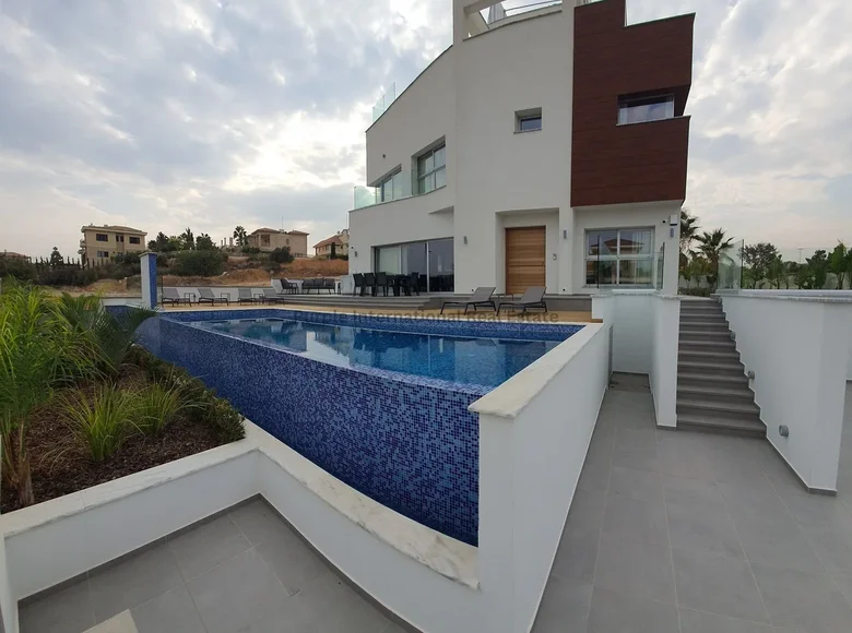 3 bedroom villa 151 m² Mouttagiaka, Cyprus