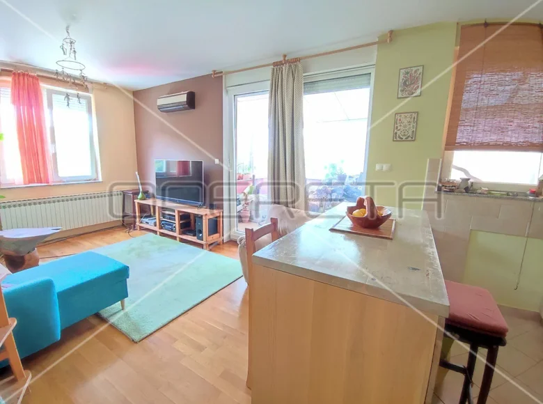 Mieszkanie 3 pokoi 81 m² Zagrzeb, Chorwacja