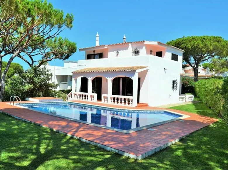 4 room villa 252 m² Montenegro, Portugal