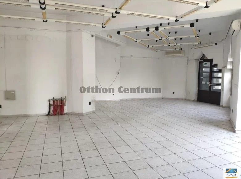 Commercial property 432 m² in Budaoers, Hungary
