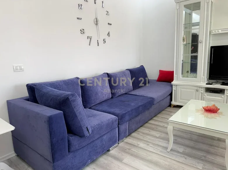 Mieszkanie 2 pokoi 68 m² Bashkia Durres, Albania