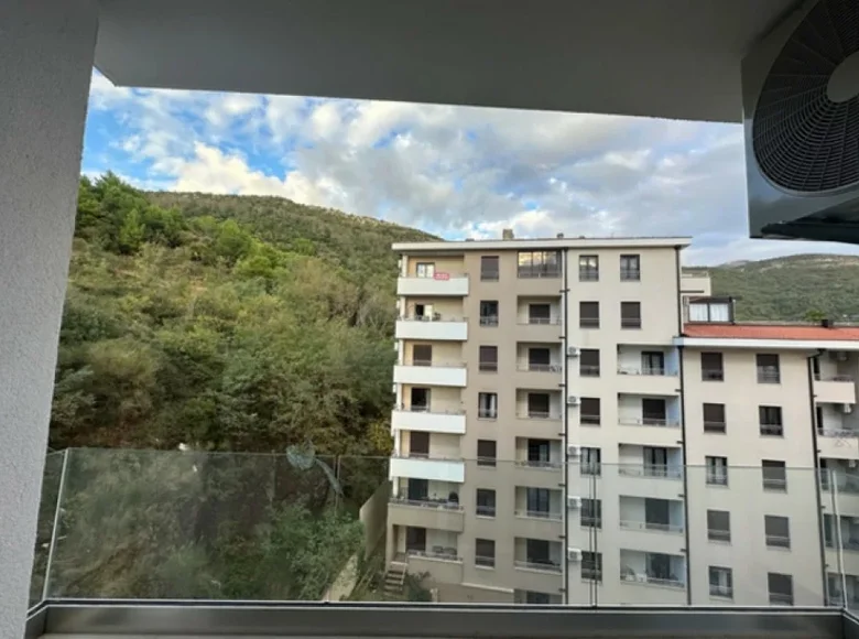 Квартира 2 спальни 55 м² Бечичи, Черногория
