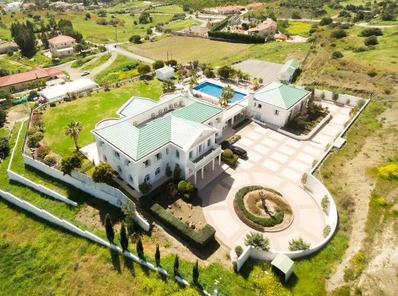 Villa 10 chambres 1 000 m² Pyrgos Lemesou, Bases souveraines britanniques
