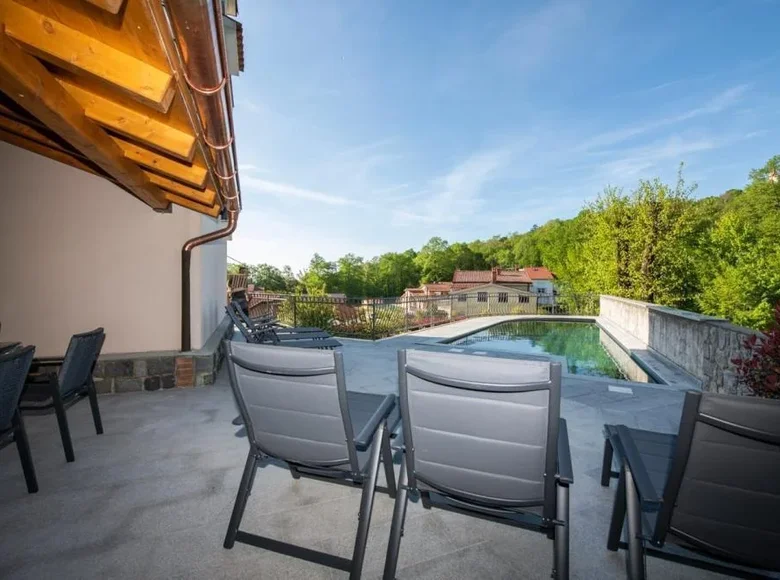 4 bedroom Villa 405 m² Matulji, Croatia