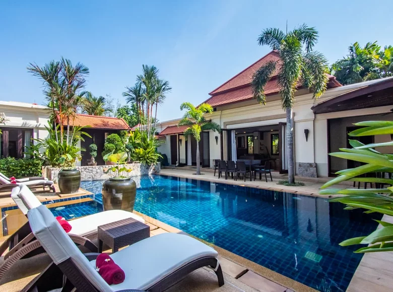 Haus 4 Schlafzimmer 1 000 m² Phuket, Thailand