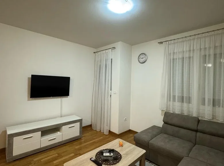 Wohnung 1 Schlafzimmer 452 m² in Podgorica, Montenegro