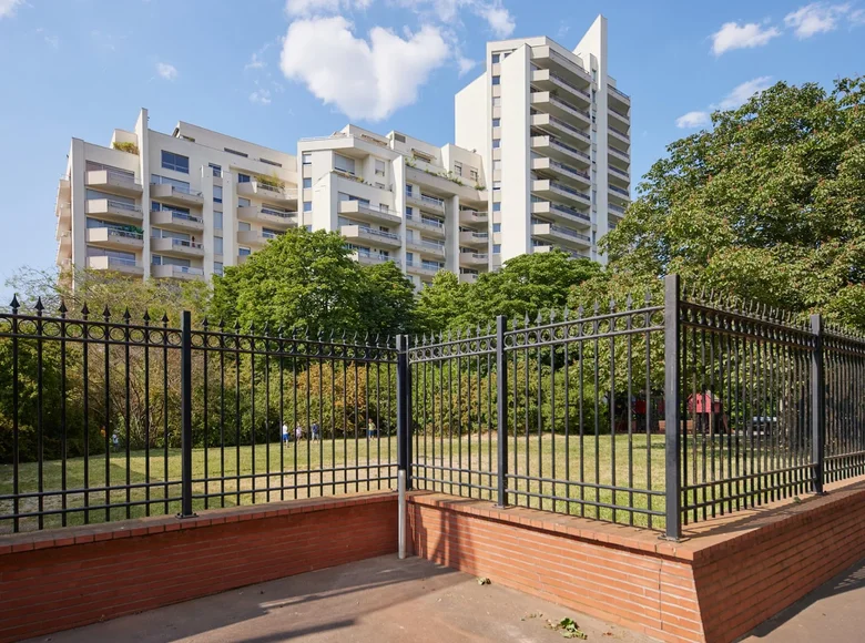 2 bedroom apartment 66 m² Metropolitan France, France
