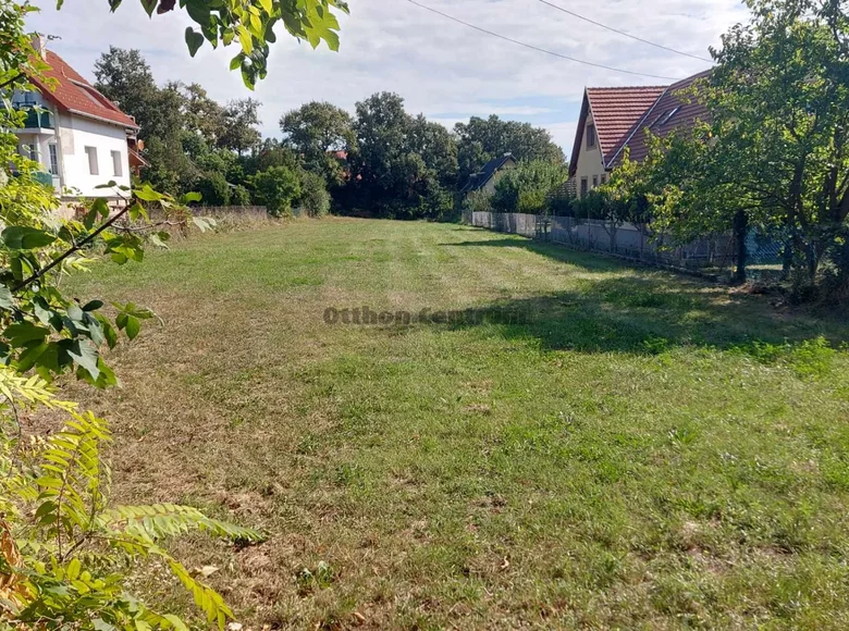 Grundstück 2 035 m² Revfueloep, Ungarn