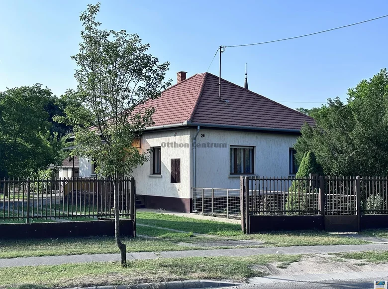 3 room house 1 519 m² Dabas, Hungary