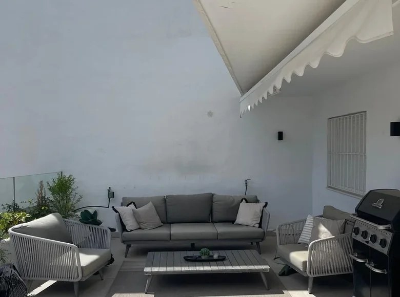 5 bedroom apartment 192 m² Marbella, Spain