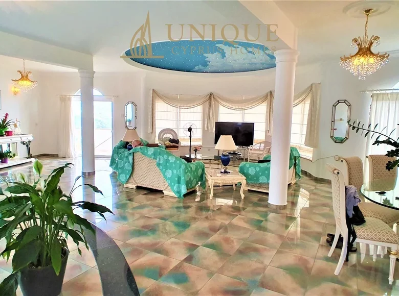 6-Schlafzimmer-Villa 800 m² Kamares, Zypern
