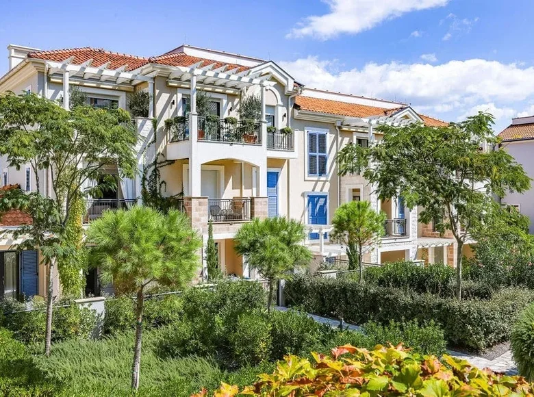 Apartamento 2 habitaciones 64 m² Radovici, Montenegro