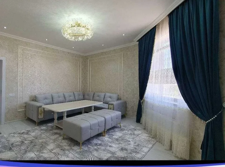 Kvartira 3 xonalar 85 m² Samarqandda