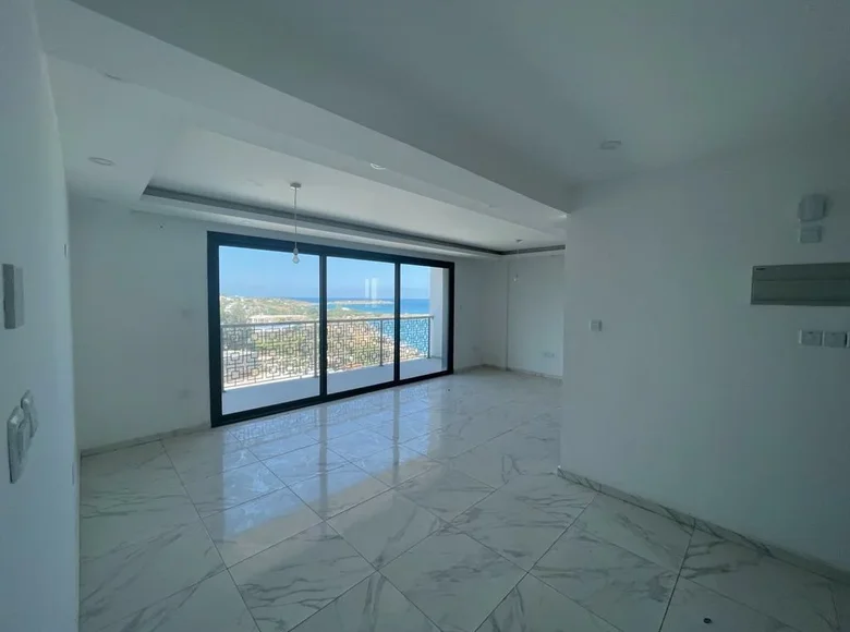 Mieszkanie 4 pokoi 110 m² Kyrenia, Cyprus