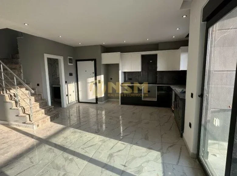 Duplex 2 bedrooms 120 m² Alanya, Turkey