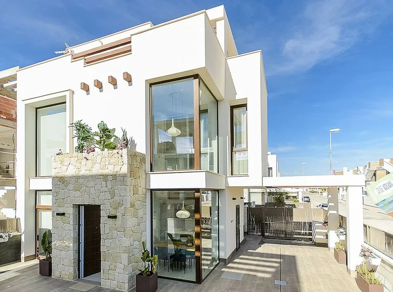 Villa de tres dormitorios 116 m² La Vega Baja del Segura, España