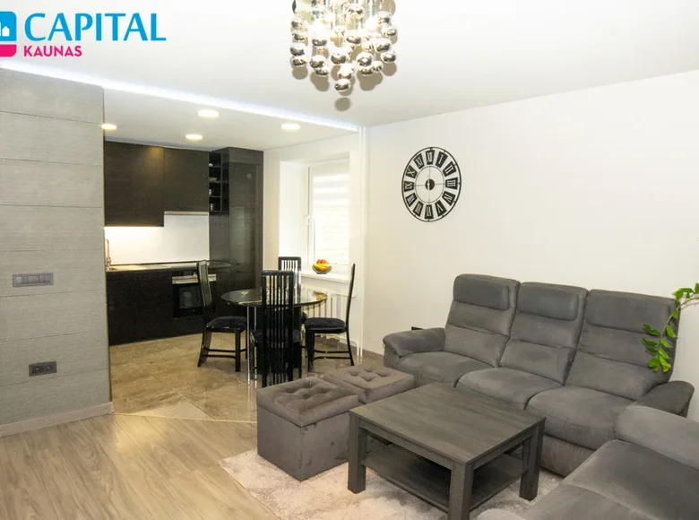 Mieszkanie 4 pokoi 74 m² Kowno, Litwa
