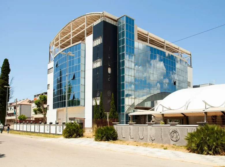 Nieruchomości komercyjne 2 690 m² Ulcinj, Czarnogóra