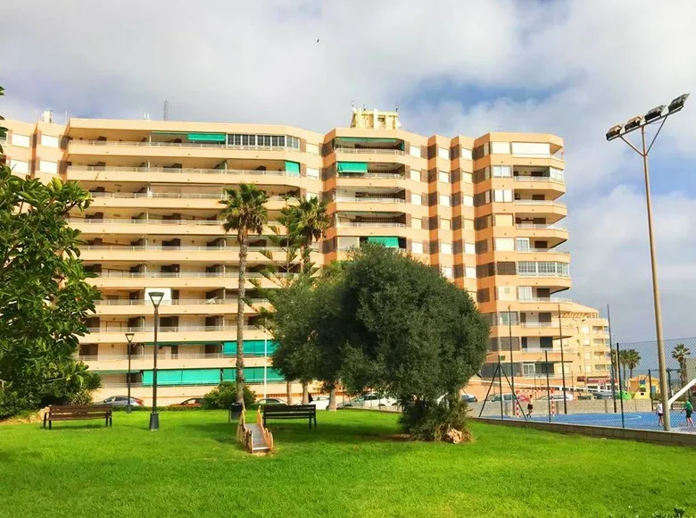 3 bedroom apartment 75 m² La Mata, Spain