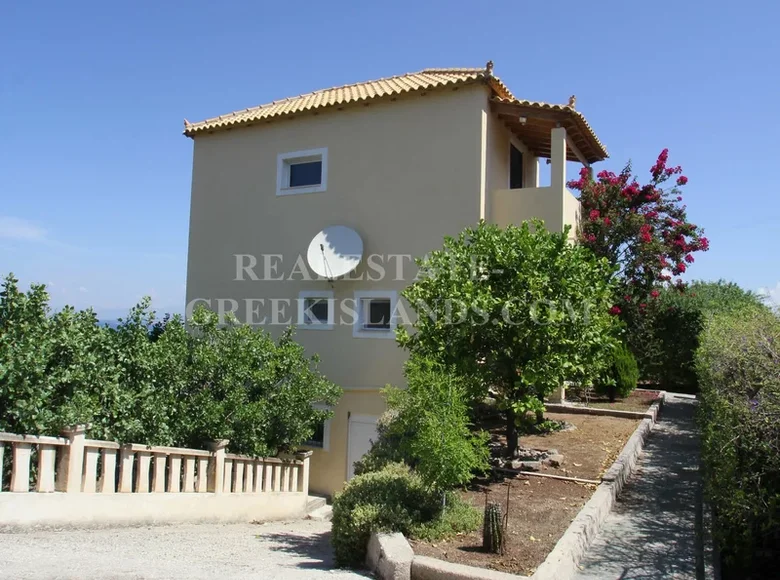 2 bedroom house 130 m² Vathy, Greece