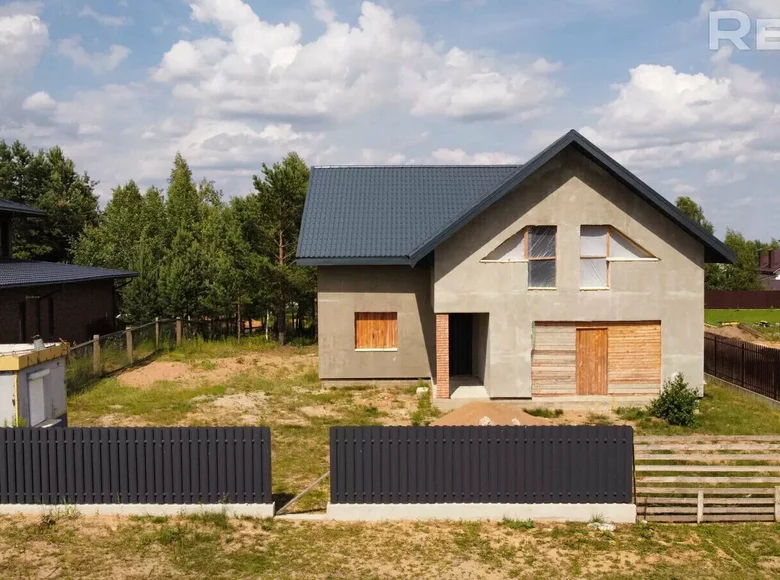 Casa de campo 275 m² Kalodishchy, Bielorrusia
