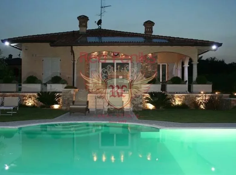 Villa de 4 habitaciones 250 m² Garda, Italia