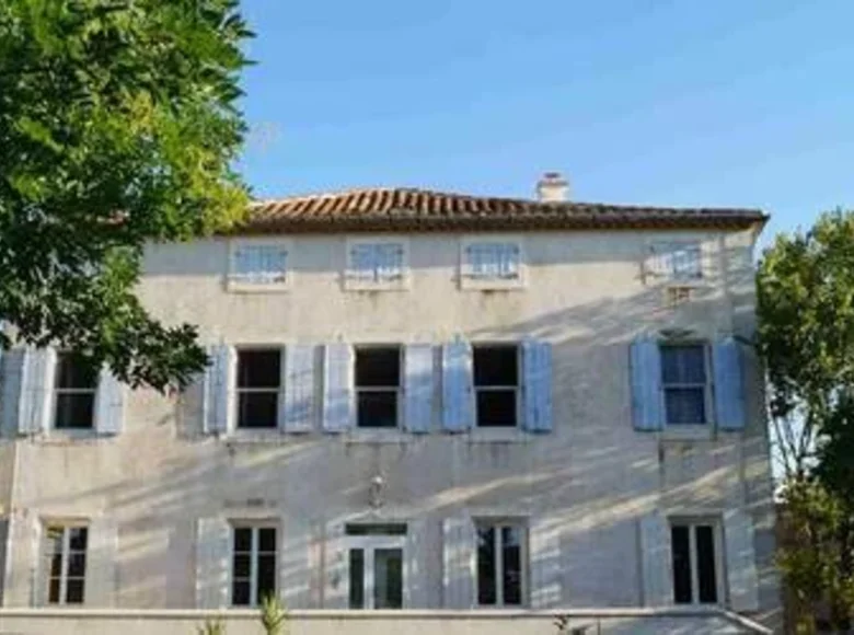 Villa 9 bedrooms 500 m² Luc-sur-Orbieu, France