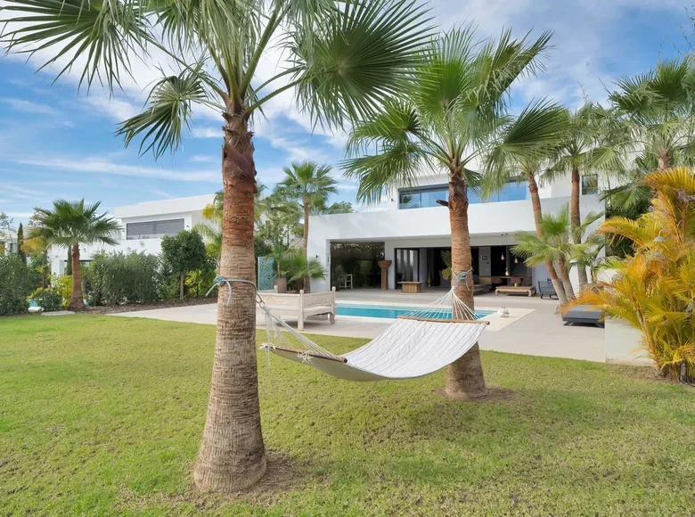 Villa de 4 dormitorios 540 m² Mijas, Španjolska