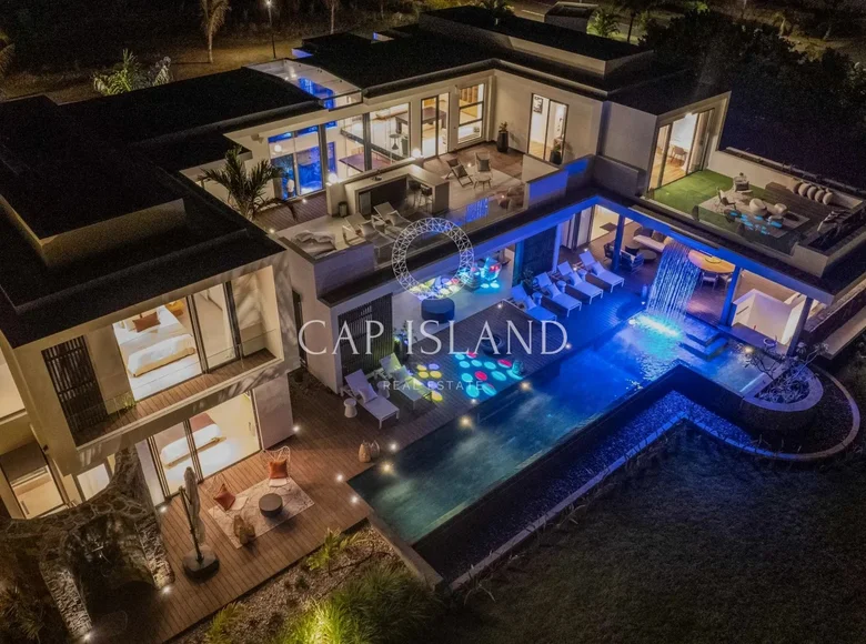 Дом 12 комнат  Grand River South East, Маврикий