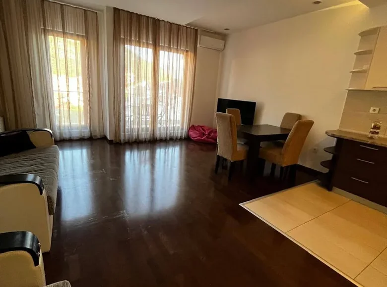 Mieszkanie 2 pokoi 86 m² Budva, Czarnogóra