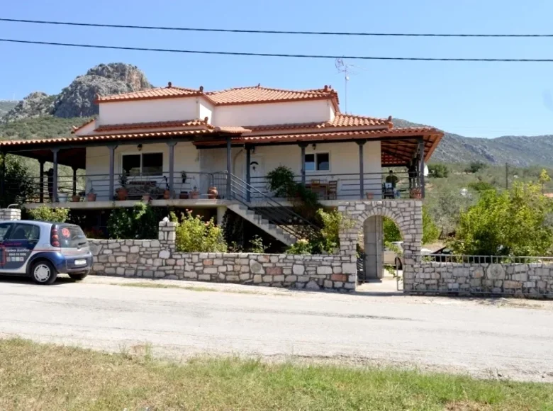 Casa 4 habitaciones 176 m² Asprovrysi, Grecia
