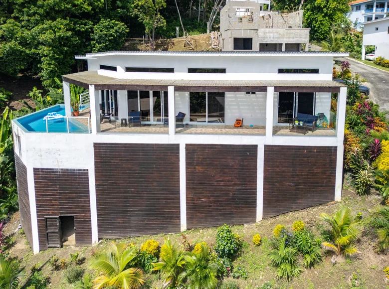 Дом 3 спальни 204 м² Six Huts, Гондурас