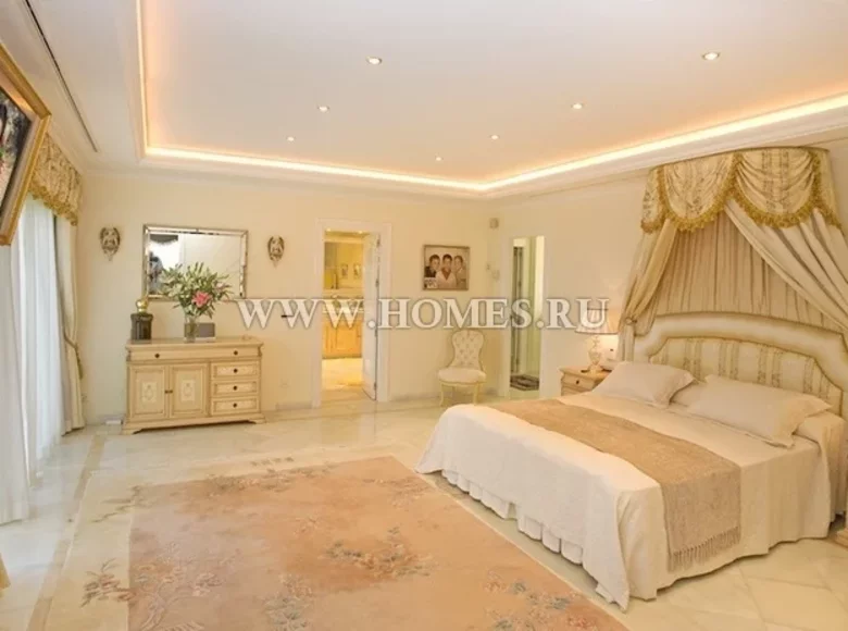 6-Schlafzimmer-Villa 779 m² Malaga, Spanien
