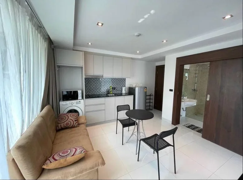 2 bedroom condo 42 m² Na Kluea, Thailand