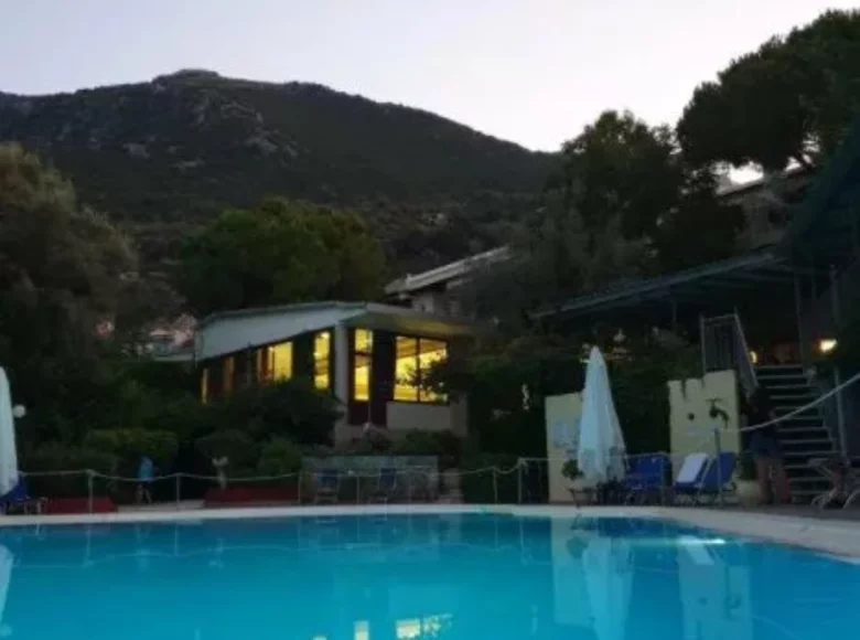Hotel 2 231 m² en Municipio de Lefkada, Grecia