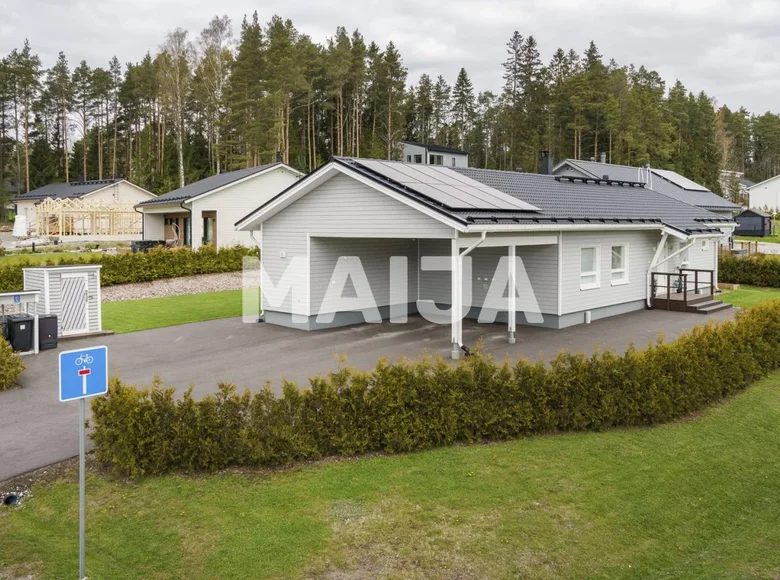 Dom 4 pokoi 108 m² Raisio, Finlandia