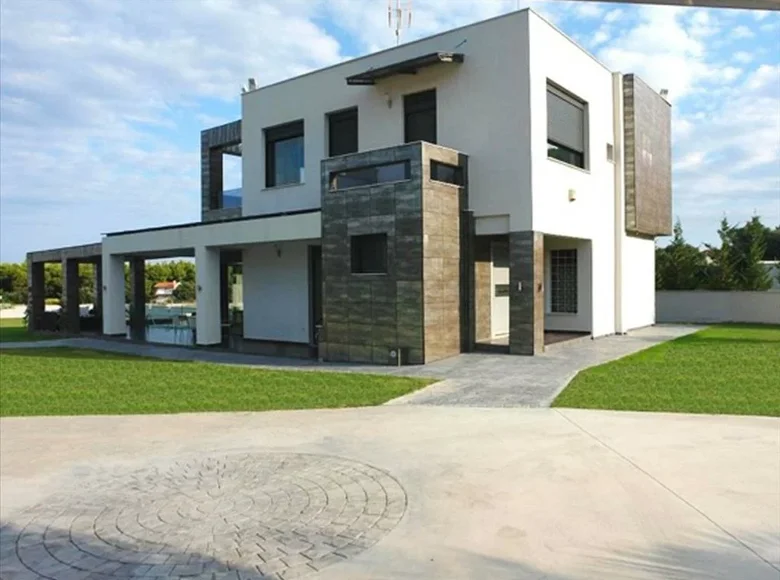 4 bedroom Villa 270 m² Kriopigi, Greece