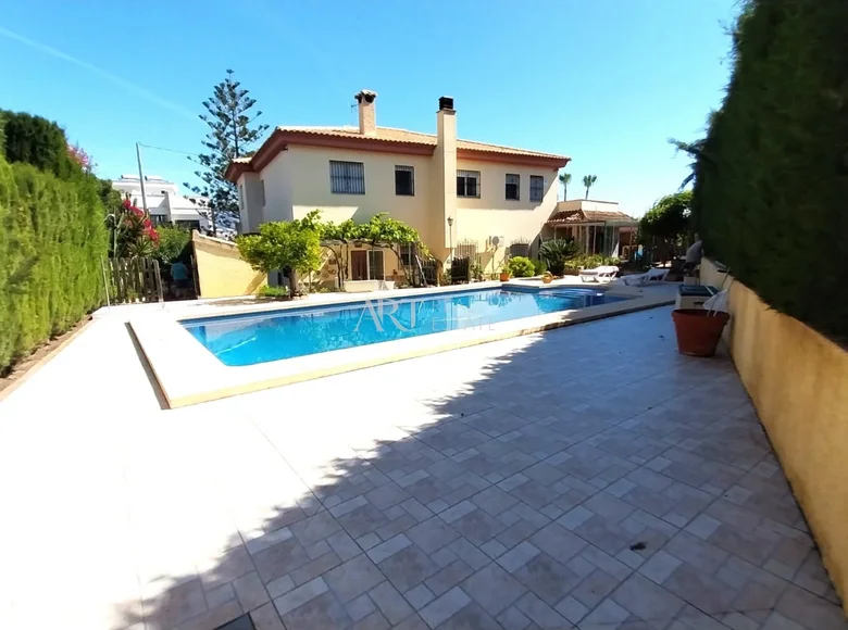 villa de 5 chambres 381 m² lAlfas del Pi, Espagne