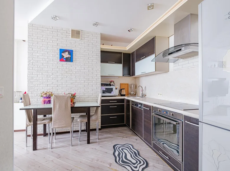 Appartement 2 chambres 64 m² Minsk, Bélarus